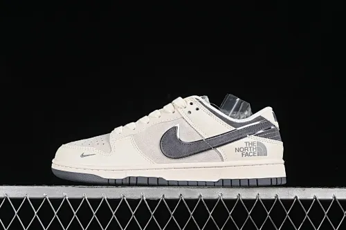 All categories Nk SB Dunk Series Nk SB Dunk Low High-end customized low-top sneakers Nk SB Dunk Low North Face joint-Zhuba Mo Blue Hook Anniversary high-end customized low-top casual sneakers DQ1098-513
